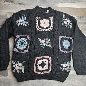 Maggie Lawrence Sport Vintage Sweater Granny Squares Crochet Black Floral